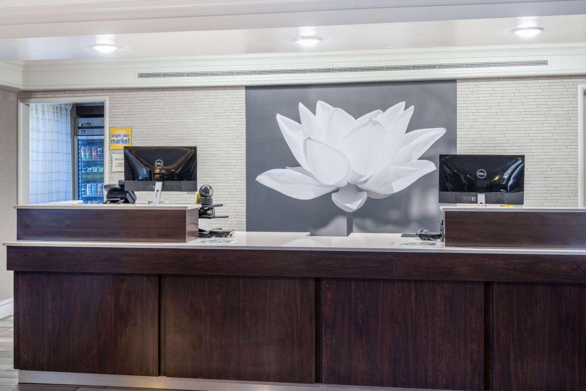 La Quinta Inn By Wyndham Sacramento North Carmichael Extérieur photo